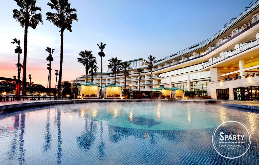 Kensington Jeju Hotel Экстерьер фото The pool at the Sheraton Nha Trang Hotel & Spa Resort