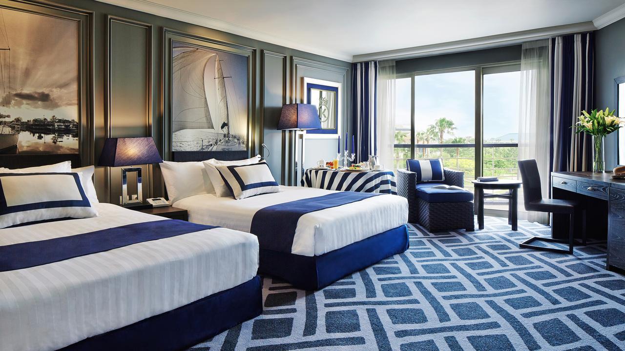 Kensington Jeju Hotel Экстерьер фото A guest room at The Carlyle