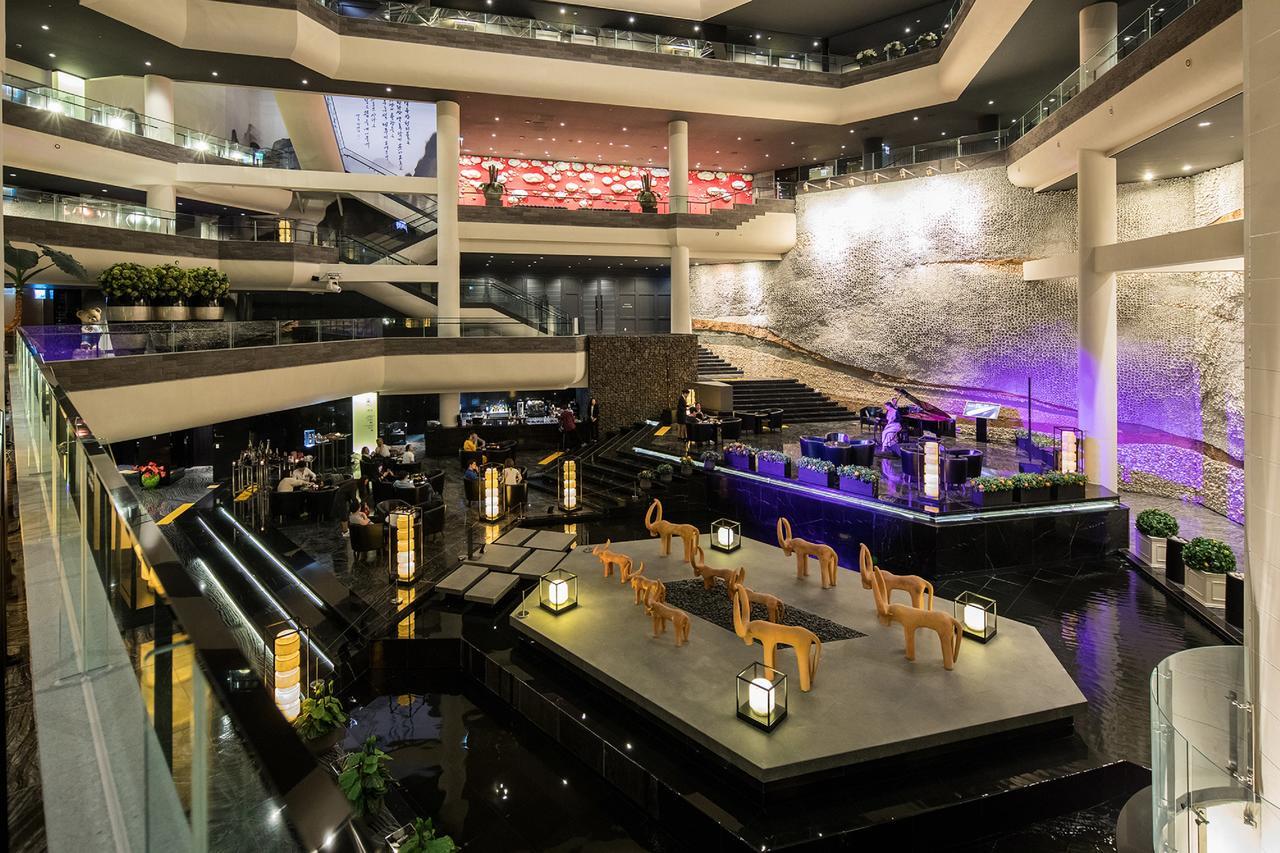 Kensington Jeju Hotel Экстерьер фото The lobby of the hotel